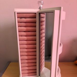 Revolving jewellery holder